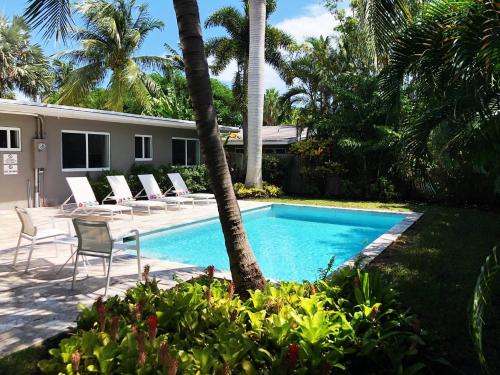 Chic Fort Lauderdale Getaway w Private Heated Pool in Fort Lauderdale, United States