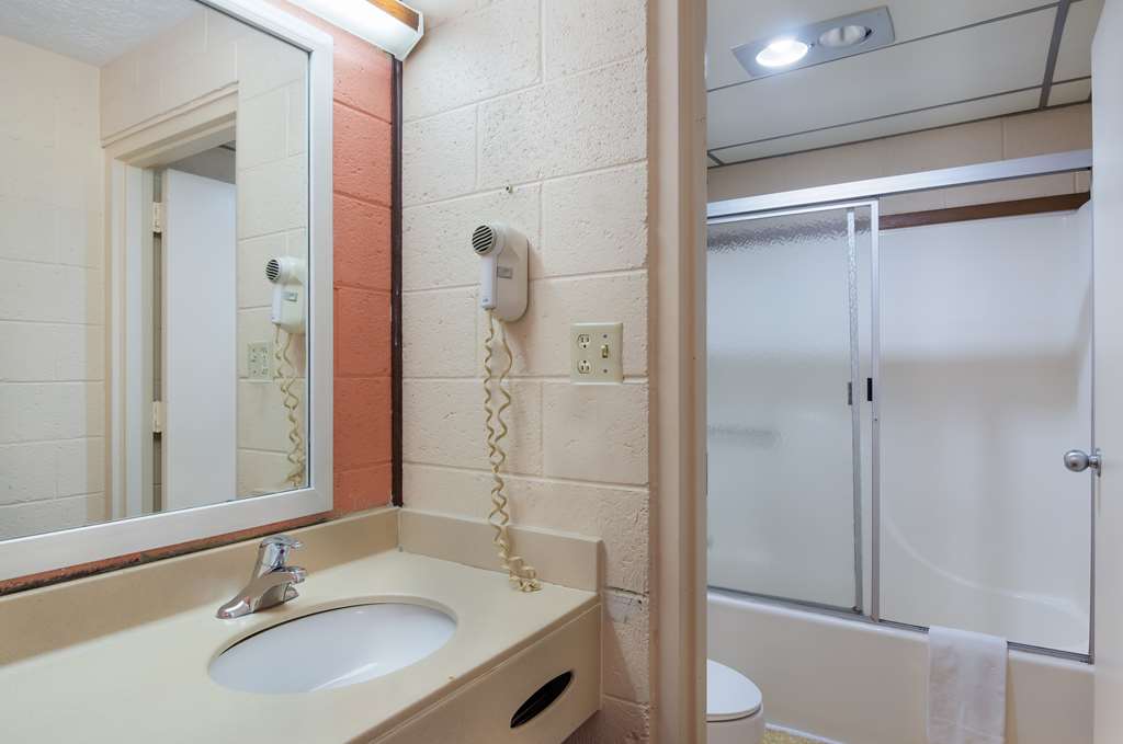 Americas Best Value Inn Wytheville - photo 25