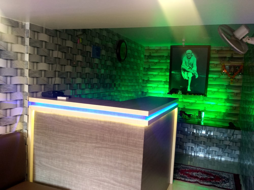 Hotel Honey Lodging - last minute hotel in Pune