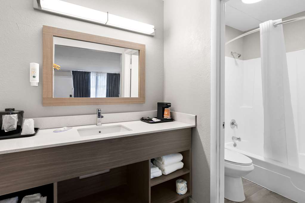 Quality Inn Nashville Opryland Area - photo 22