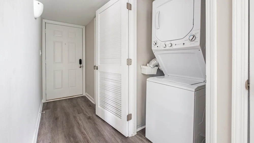 Homewood Mayfair Park Resort Condos by Barsala - photo 5