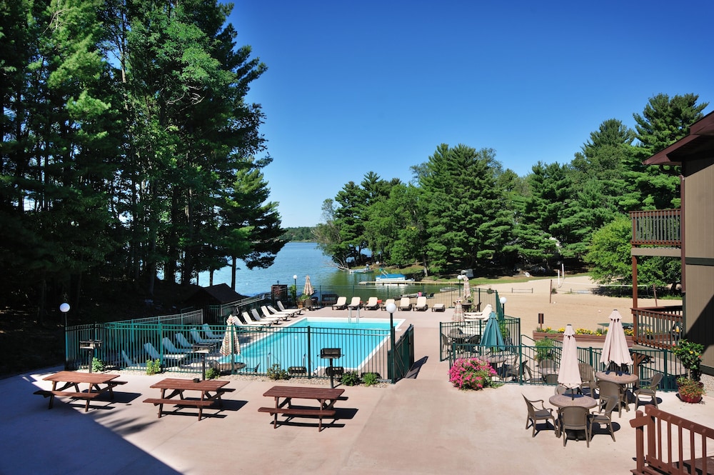 Sunset Bay Resort - photo 34