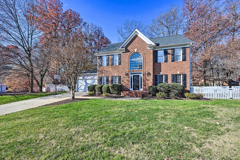 Tranquil Greensboro Home with Fire Pit — 4-Star Luxury Hotel in Greensboro, United States