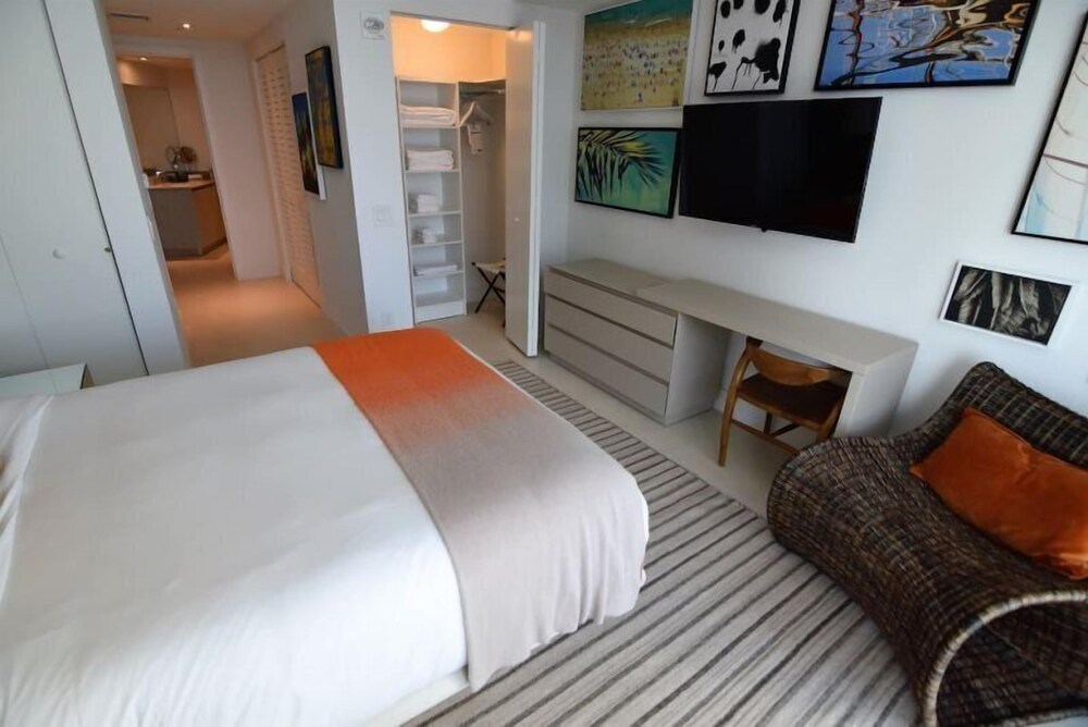 Oceanfront & Bay View 2 Bed 2 Bath @ Hyde Beach Resort - photo 6