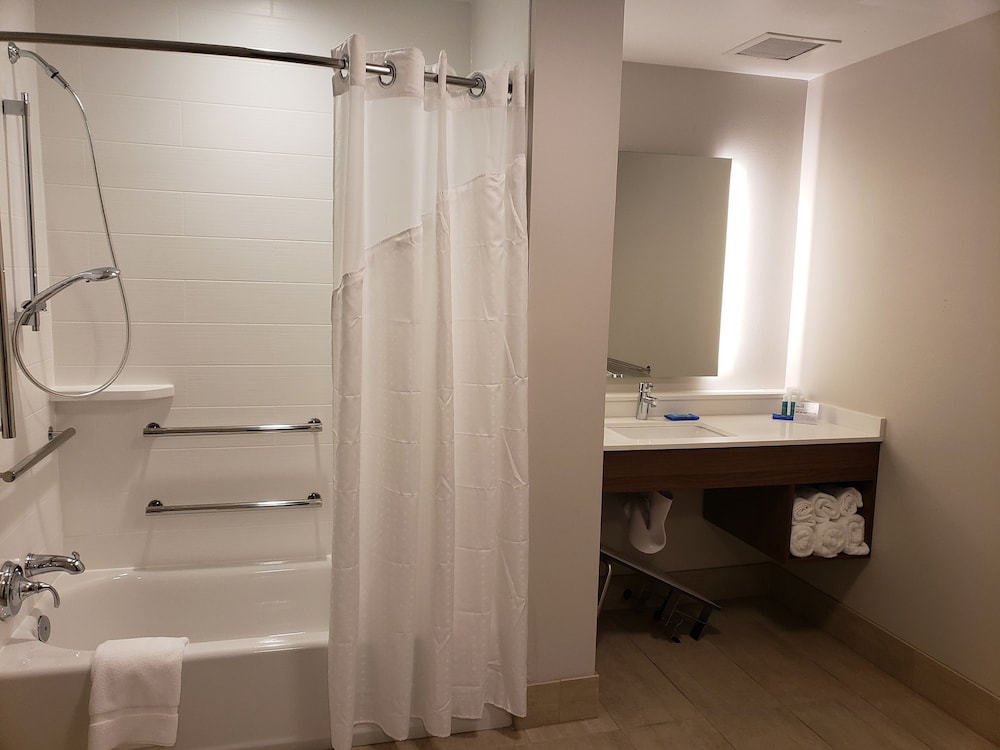 Holiday Inn Express & Suites Brigham City North Utah by IHG - photo 20