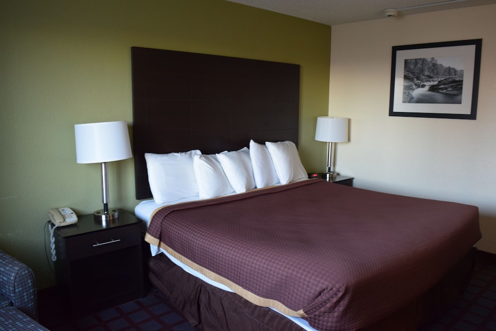 Super 8 by Wyndham Saginaw - photo 20