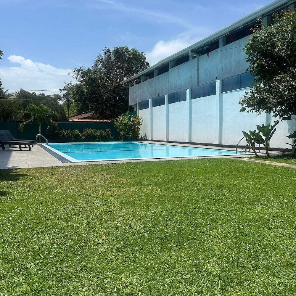 Blue Spring Hotel in Panadura, Sri Lanka