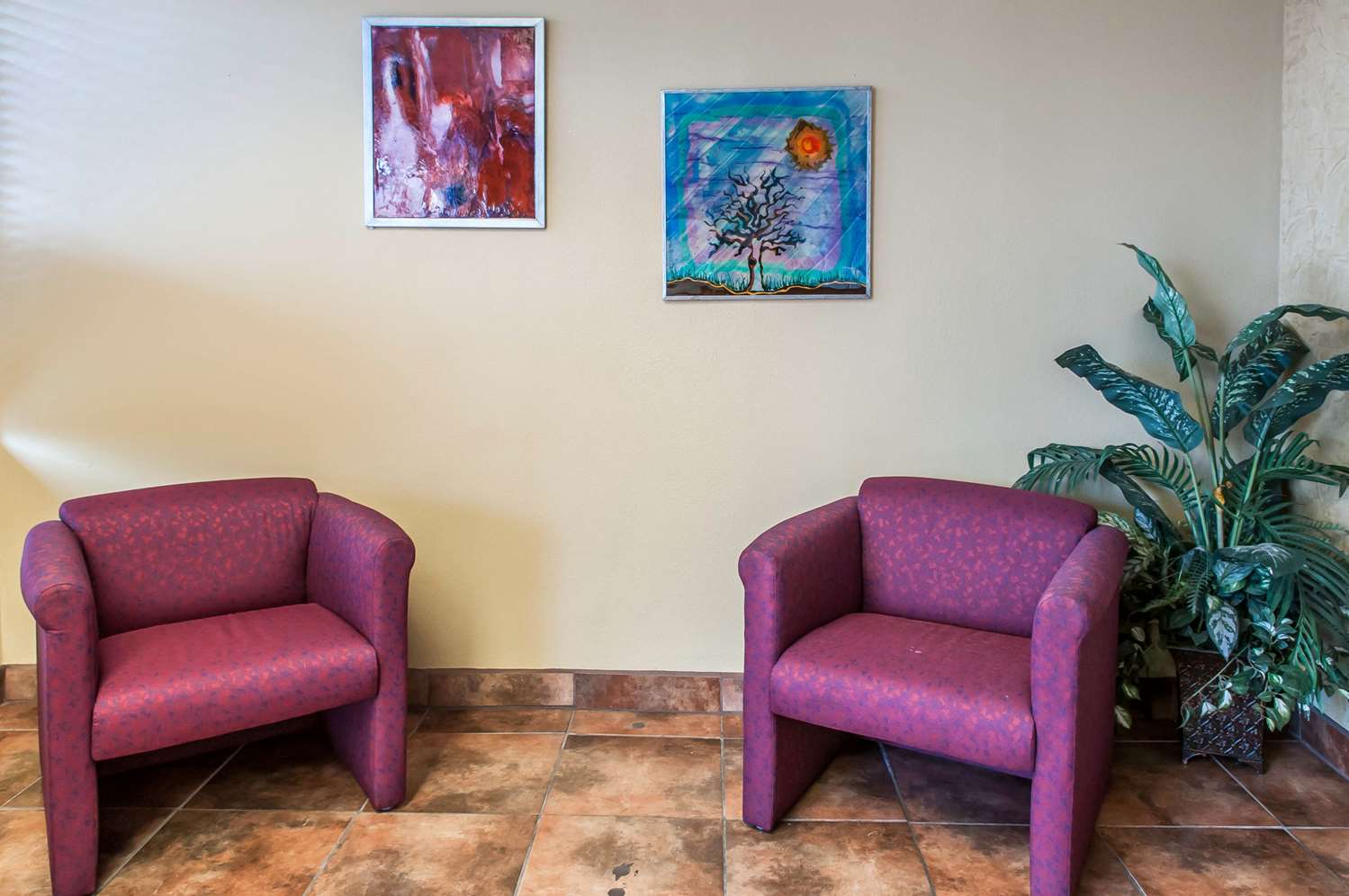 Suburban Extended Stay Hotel East - photo 11