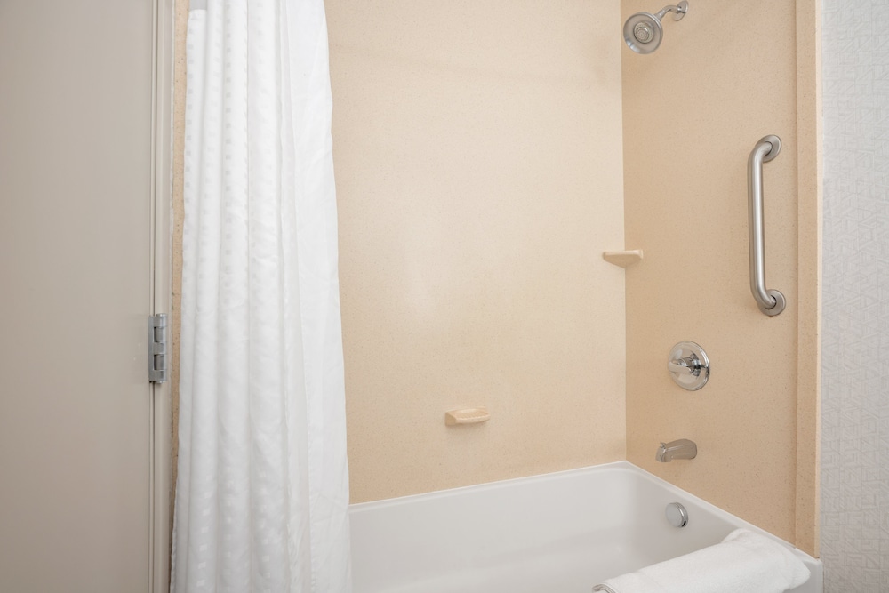 Holiday Inn Express & Suites Marysville by IHG - photo 18