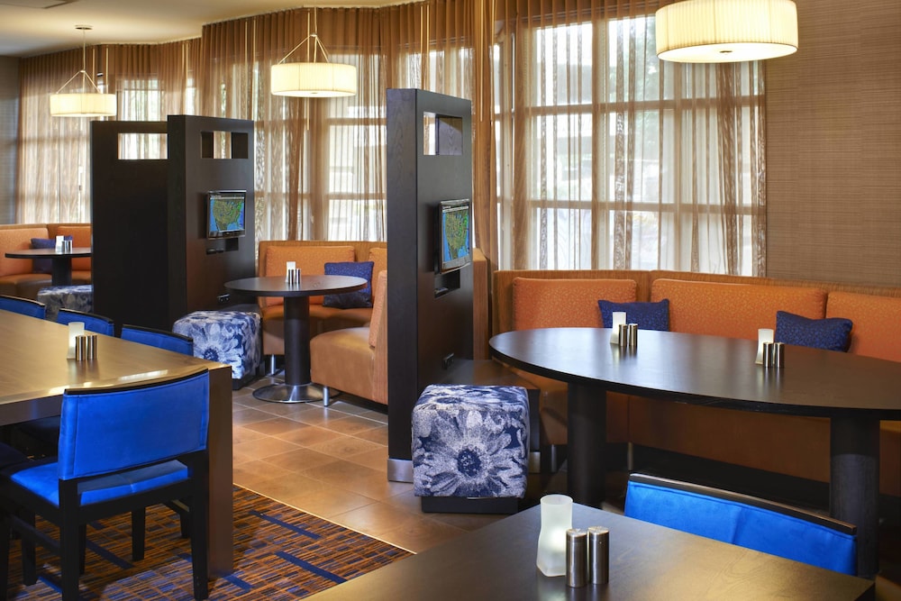 Courtyard by Marriott Cincinnati Covington - photo 4