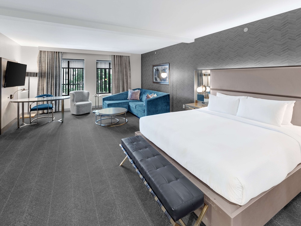 Tulsa Club Hotel Curio Collection by Hilton - photo 14