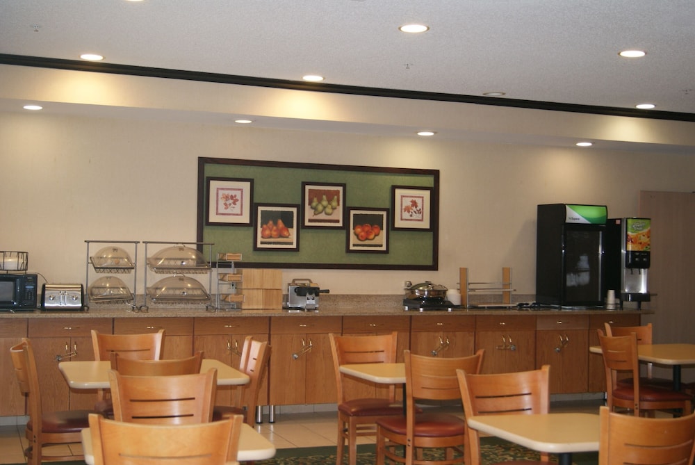 Baymont by Wyndham Coon Rapids - photo 37