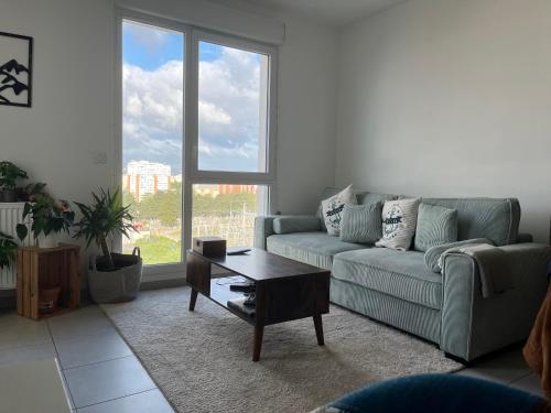 T2 Au Pieds du Metro la Soie in Villeurbanne, France