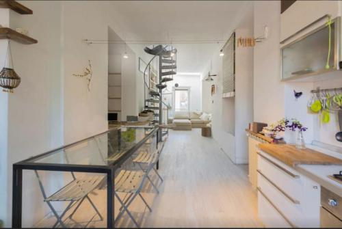 Design&Terrazzo a 5 Min Dal Centro Laura's House — 4-Star Luxury Hotel in Milan, Italy