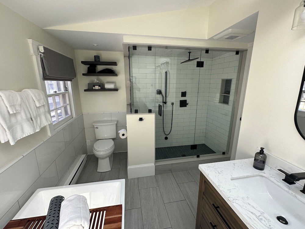 Inn at Perkins Cove - photo 103
