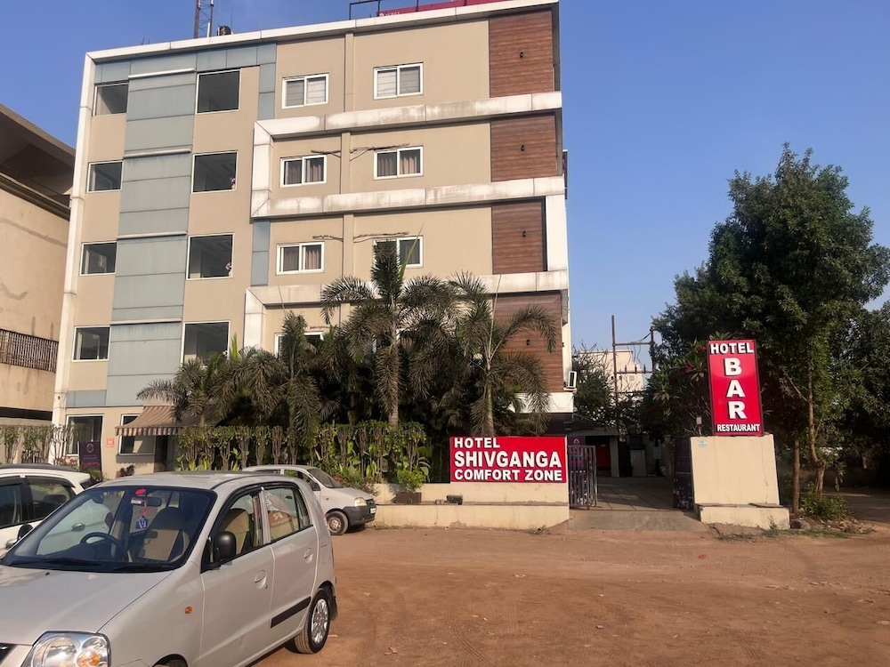 Oyo 15861 Hotel Shivganga Comfort Zone — Raipur