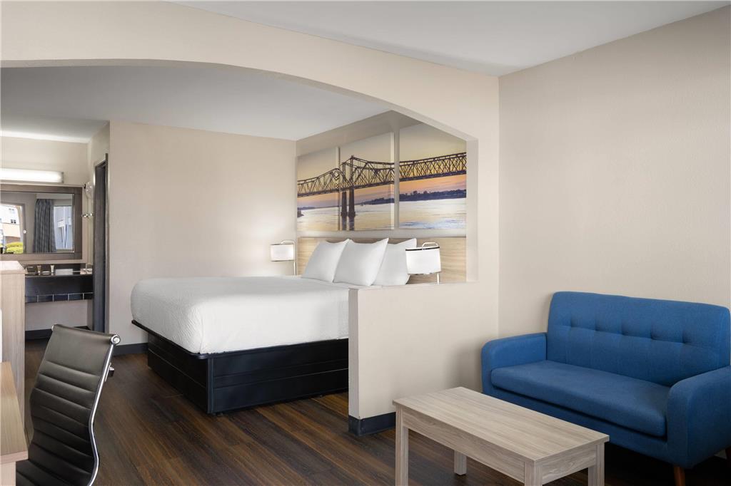 Days Inn & Suites by Wyndham Byram - photo 8