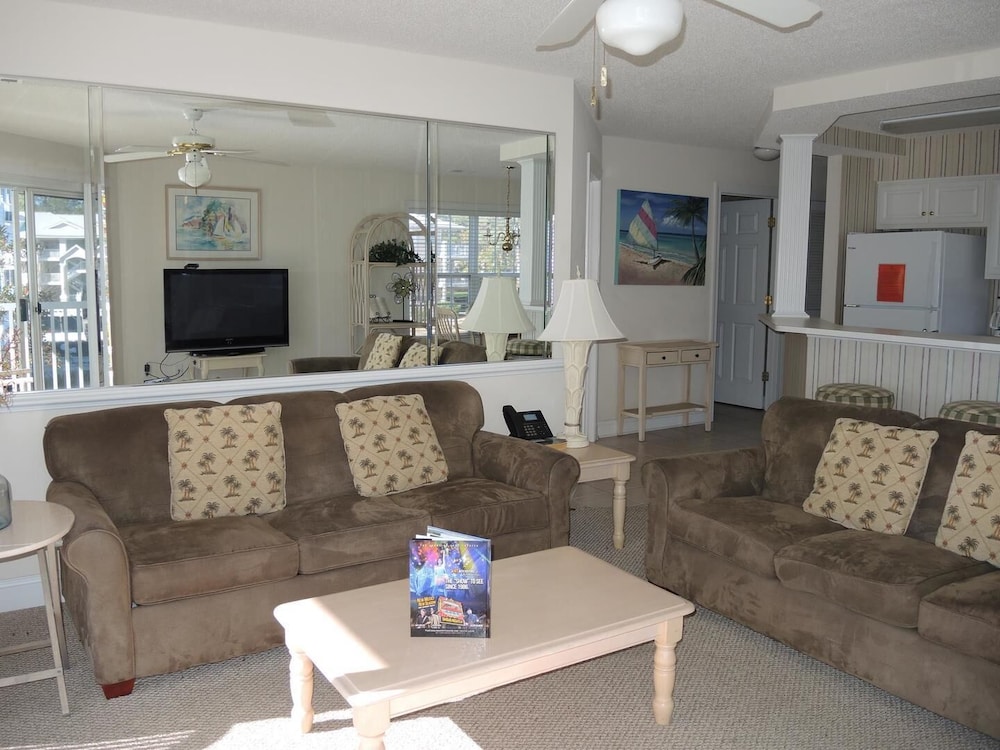 Family Friendly Condo 1504M with Resort Golf Course Onsite by RedAwning - photo 10