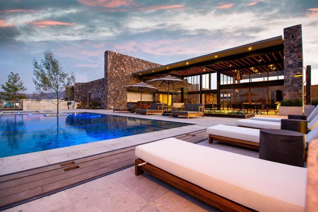 Exclusive Luxury Home with Rooftop Jacuzzi — 4-Star Luxury Hotel in San Miguel De Allende, Mexico