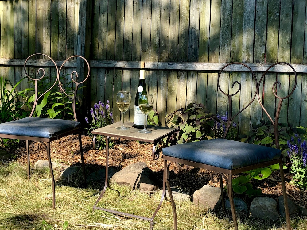 Rogues Harbor Inn - photo 54
