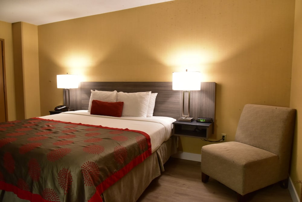 Ramada by Wyndham San Diego National City - photo 26