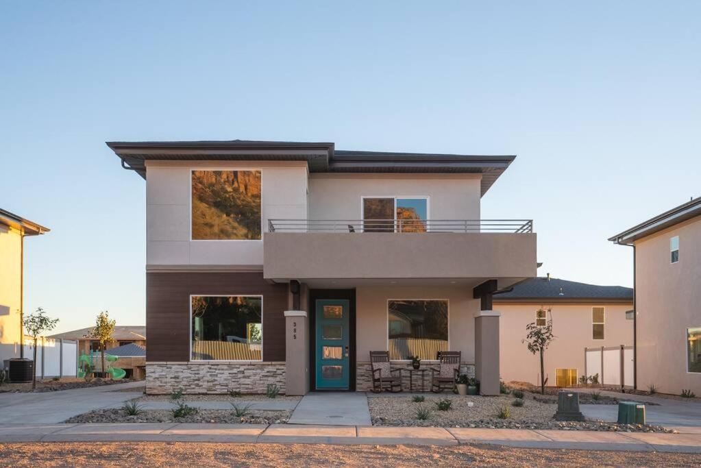 South Zion Coral Cliffs 4 bed 3 bath hot tub deck — hotel in Hildale