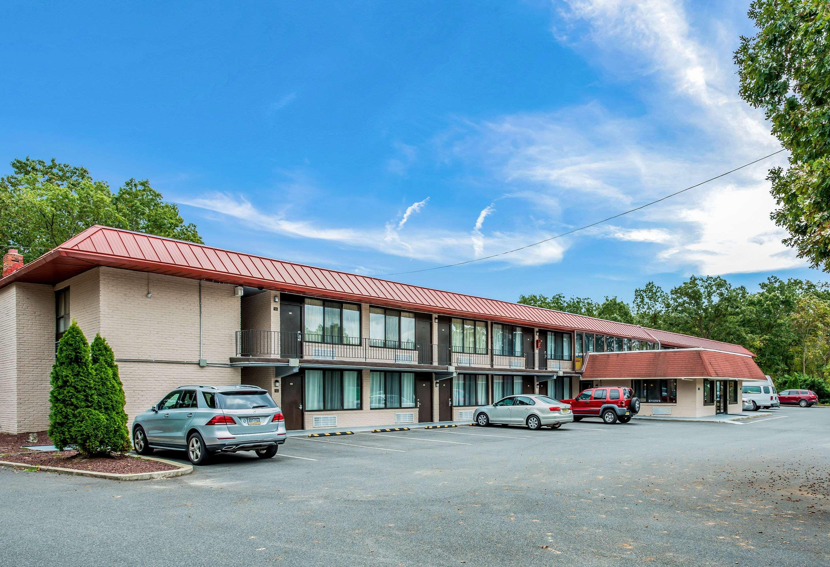 Rodeway Inn - photo 27