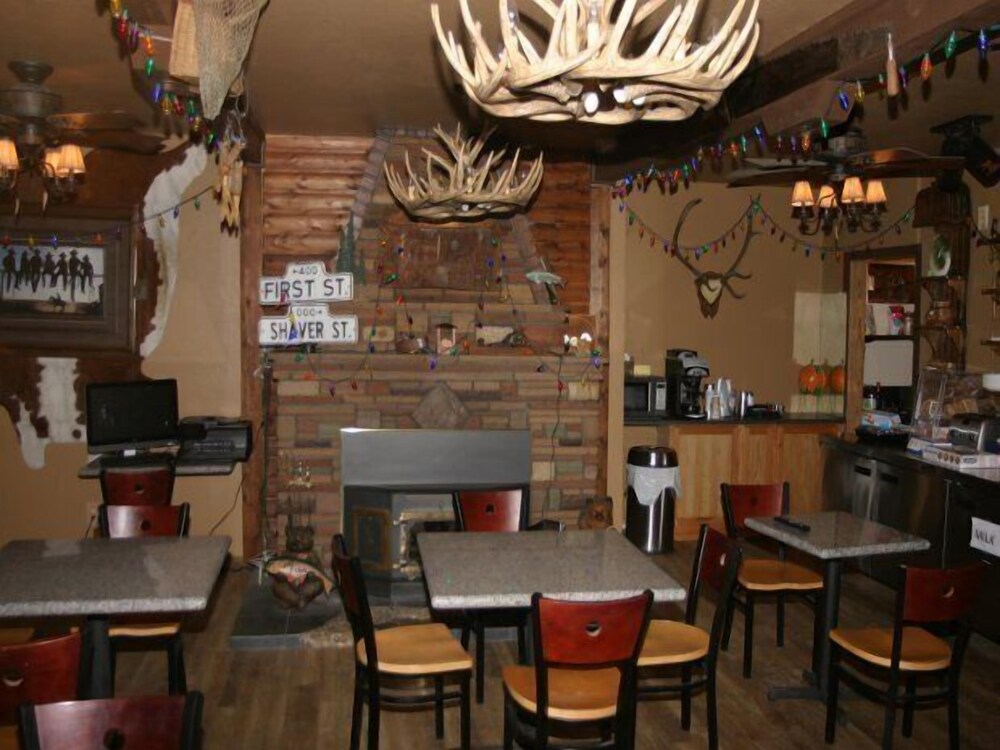 Shaver Lake Village Hotel - photo 89