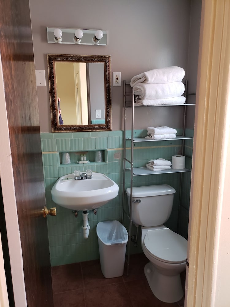 Brickyard Inn - photo 12