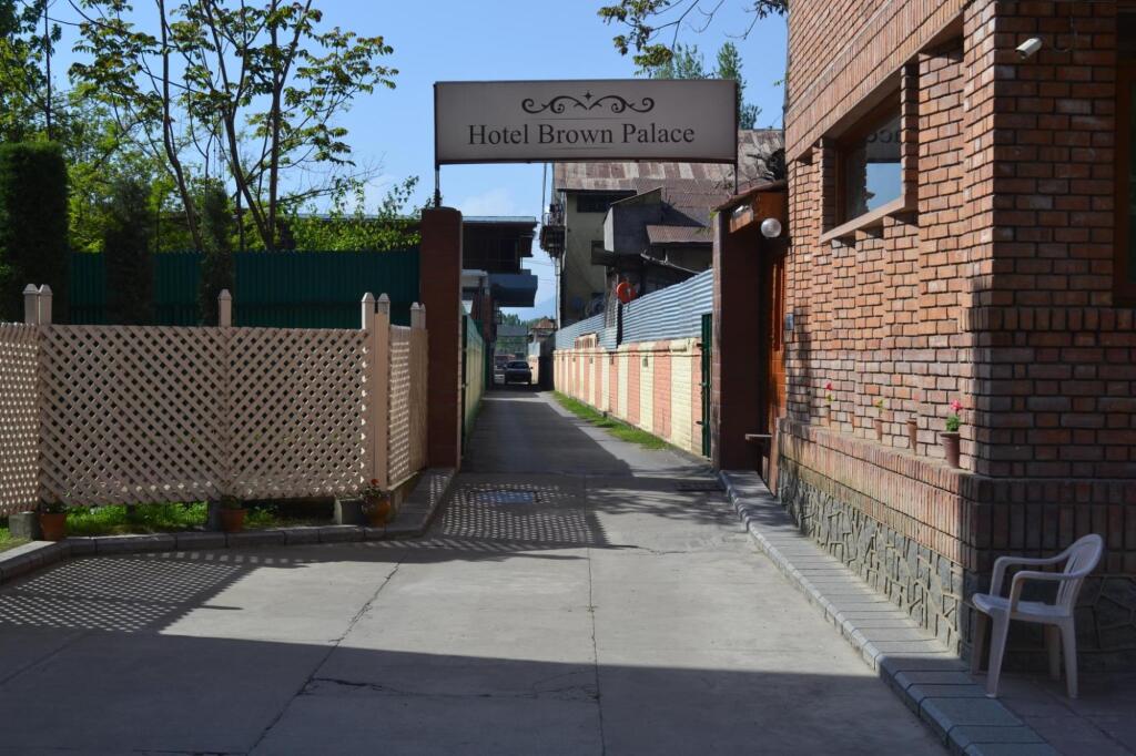 Hotel Brown Palace - last minute hotel in Srinagar
