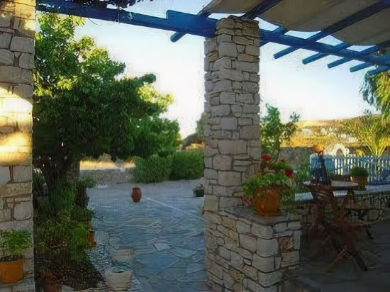 Bungalows Cosmarie in Livadeia, Greece