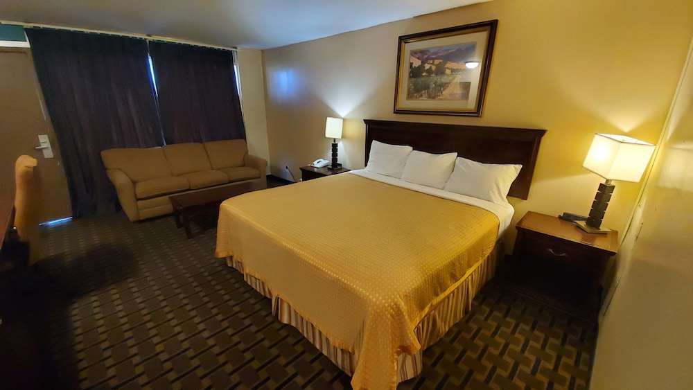 Marion Gray Plaza Motel - photo 15