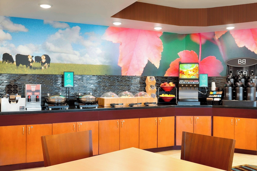 Fairfield Inn & Suites Fort Worth University Drive - photo 18
