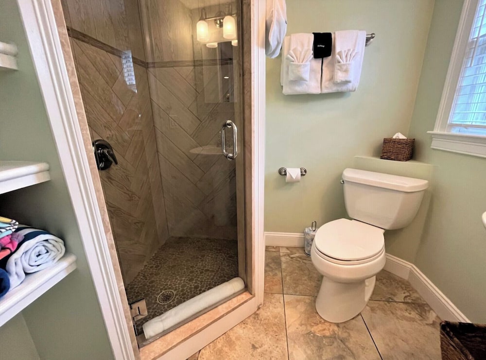 Beach Breeze Inn - photo 43