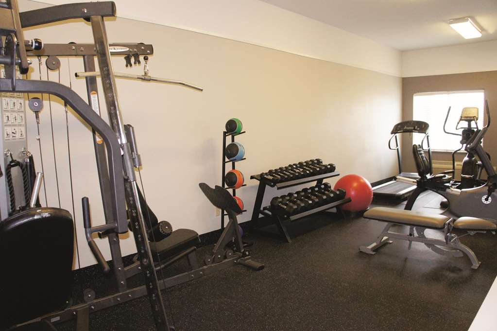 La Quinta Inn & Suites by Wyndham Raymondville - photo 32