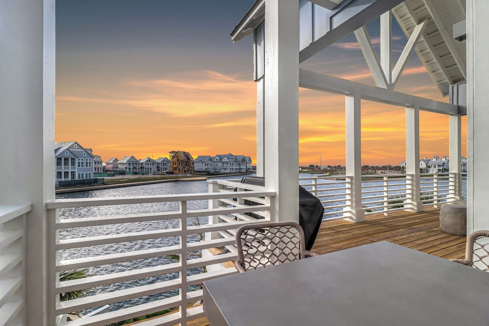 One More Day 310 Dar in Port Aransas, United States