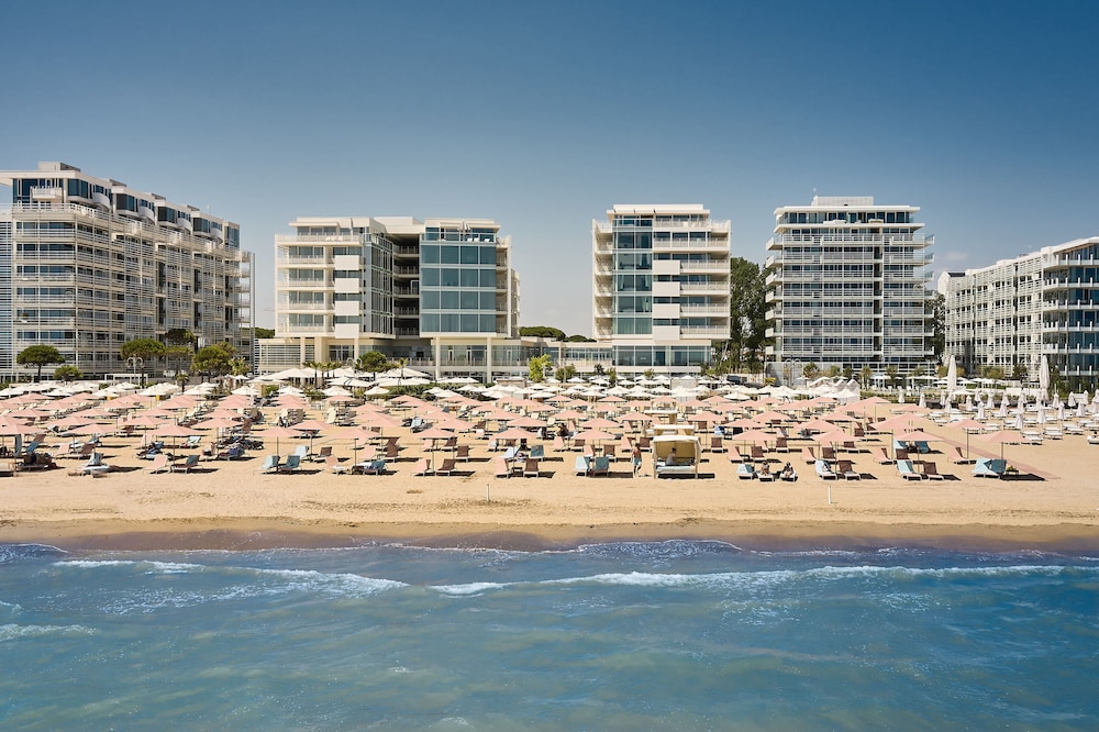 Falkensteiner Residences Jesolo — 4-Star Luxury Hotel in Lido Di Jesolo, Italy