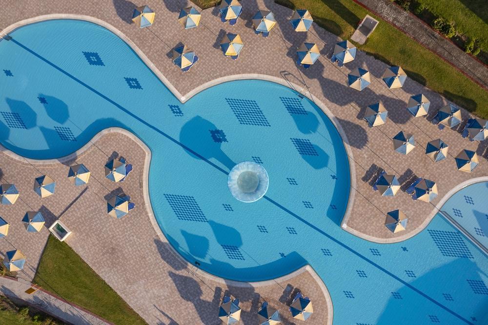Myrina Beach - carbon neutral hotel in Rodos