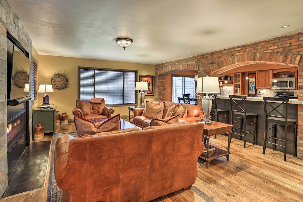 Modern Home w Patio: 3 Mi to Beaver Creek Resort - photo 12
