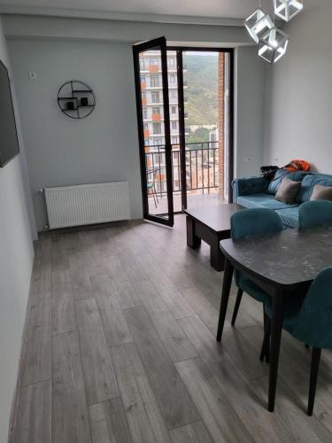 New stylish 2 bedroom Apartment in New building