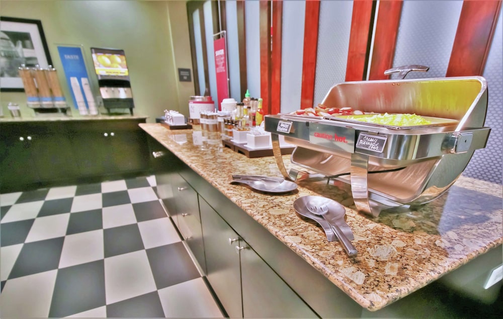 Hampton Inn & Suites by Hilton Flowery Branch Lake Lanier - photo 21
