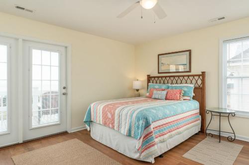 Cox Landing by Oak Island Accommodations - photo 17