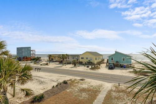 Sherrys Paradise by Oak Island Accommodations - photo 11