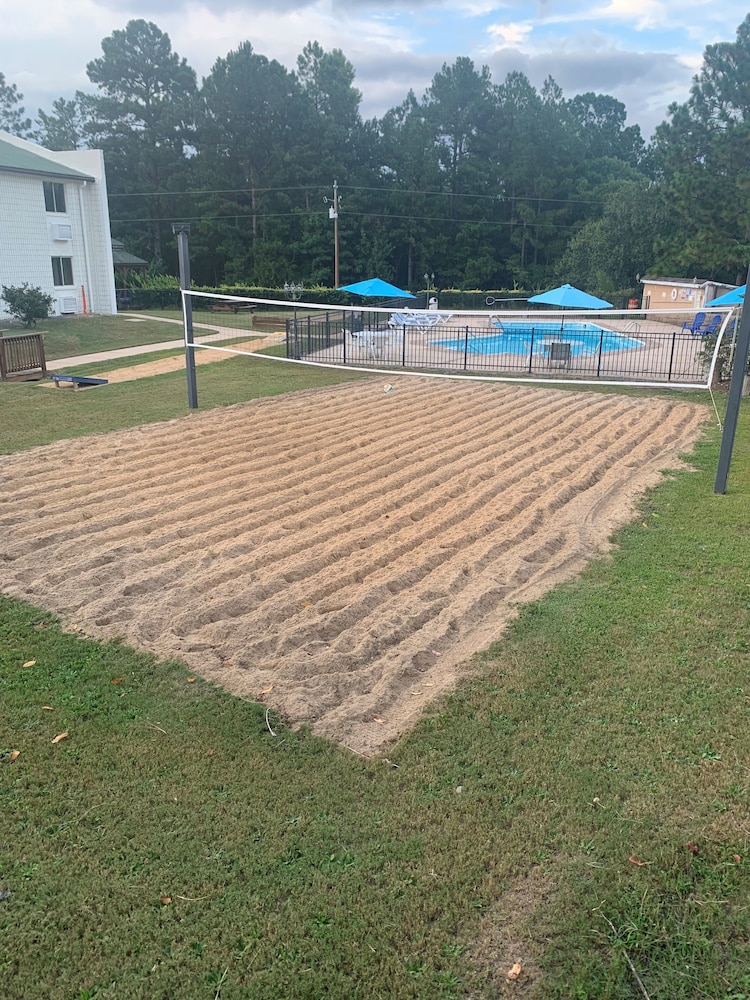 Carolina Pine Inn - photo 26