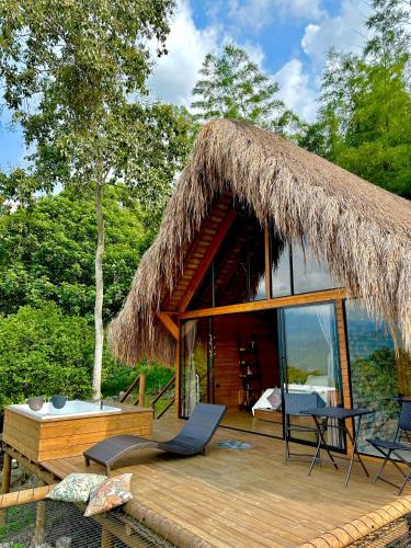 Shambhala el retiro Ecohotel — hotel in El Colegio