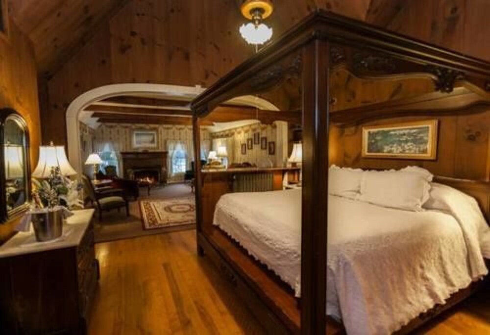 Arlington's West Mountain Inn - photo 13