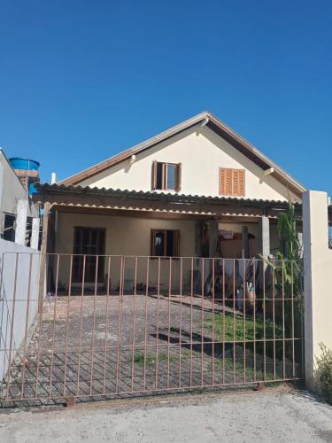 Sobrado Geminado em Capão Novo in Capao Da Canoa, Brasil