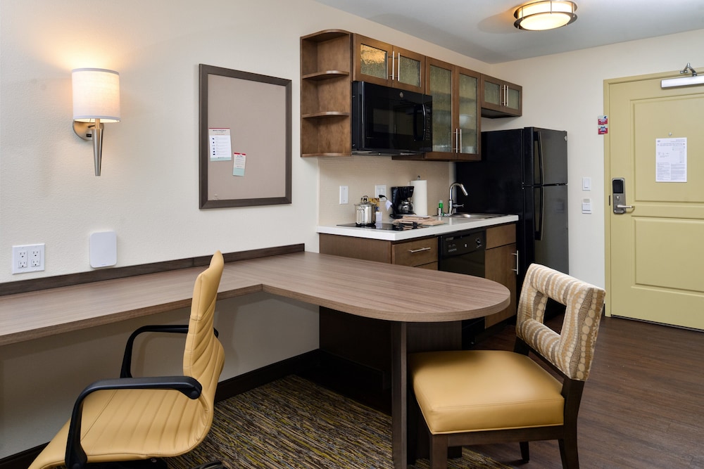 Candlewood Suites Lodi by IHG - photo 15