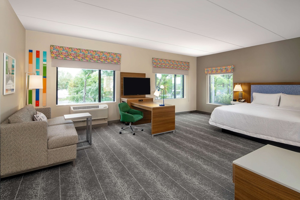 Hampton Inn & Suites Raleigh Midtown - photo 20