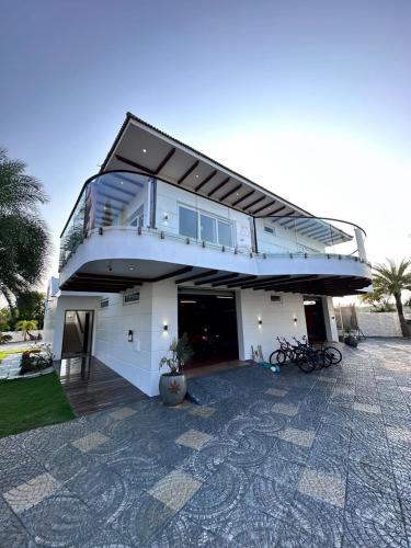 154 Pearl Beach in Seven Pagodas, India